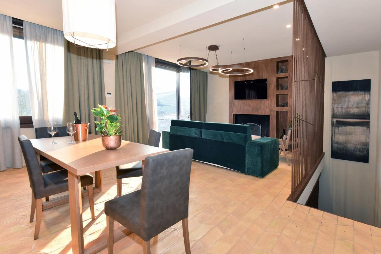 Cascina La Badia Bed & Breakfast Montegrosso dʼAsti Екстериор снимка