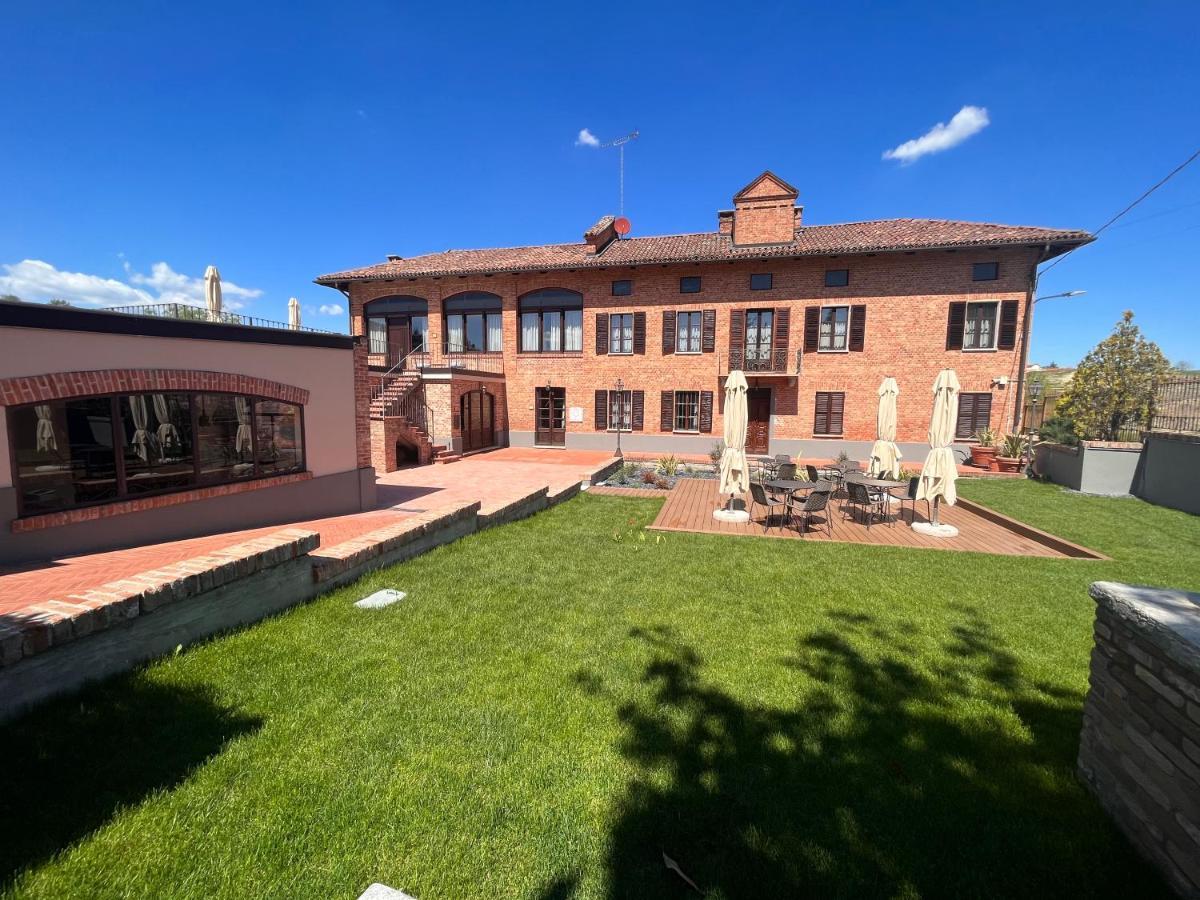 Cascina La Badia Bed & Breakfast Montegrosso dʼAsti Екстериор снимка