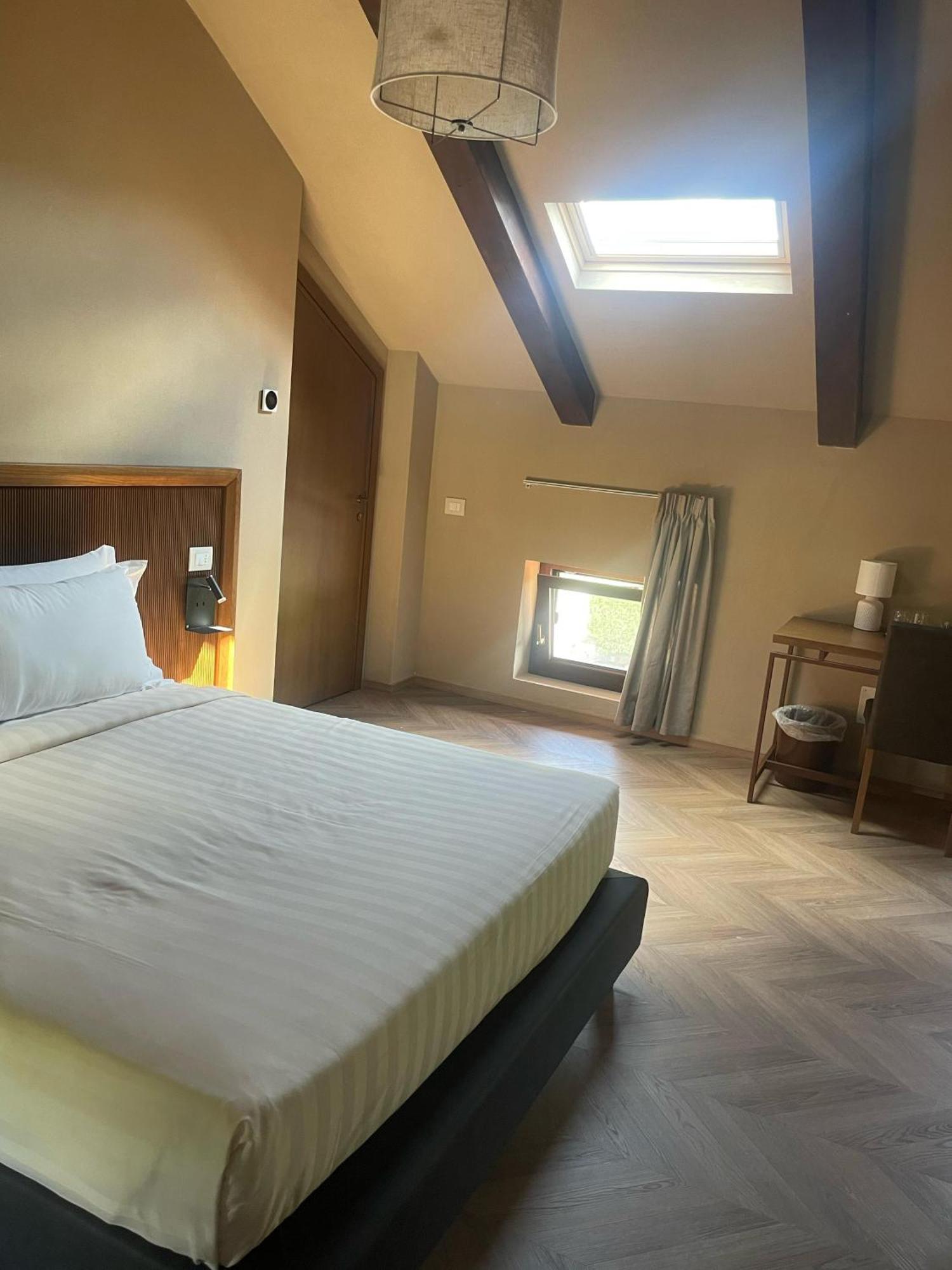 Cascina La Badia Bed & Breakfast Montegrosso dʼAsti Екстериор снимка
